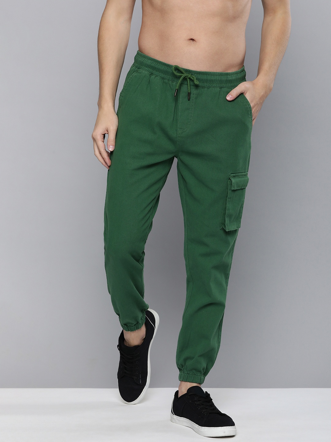 

HERE&NOW Men Green Solid Easy Wash Joggers Trousers