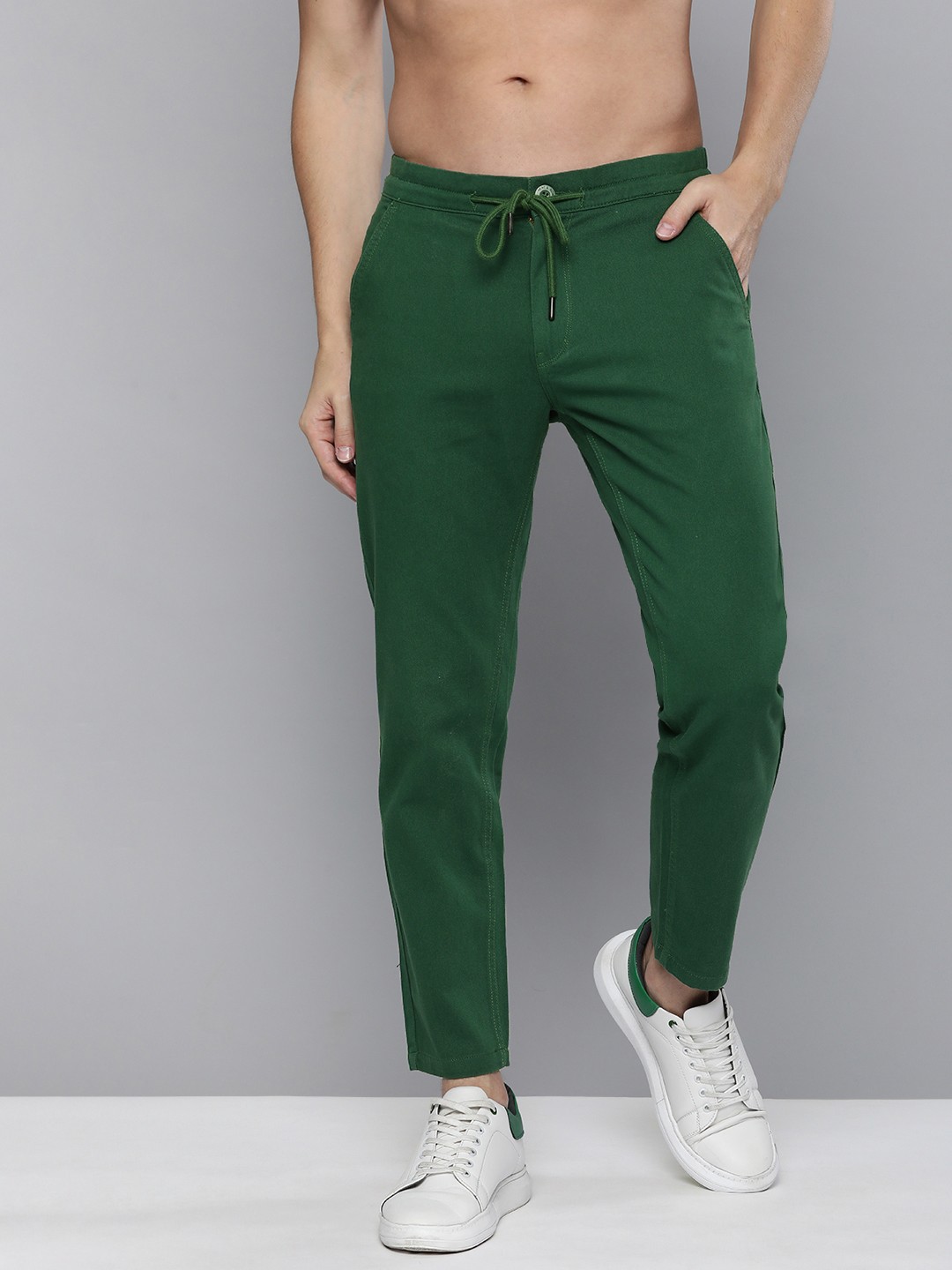 

HERE&NOW Men Green Solid Easy Wash Joggers Trousers