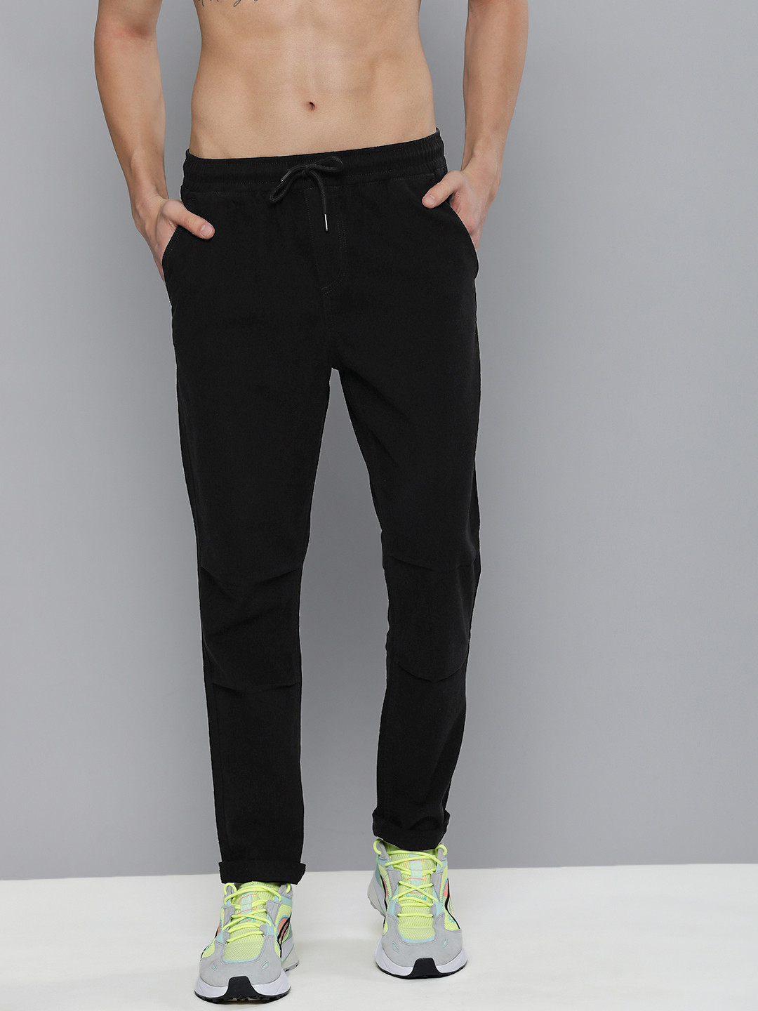 

HERE&NOW Men Black Solid Regular Trousers