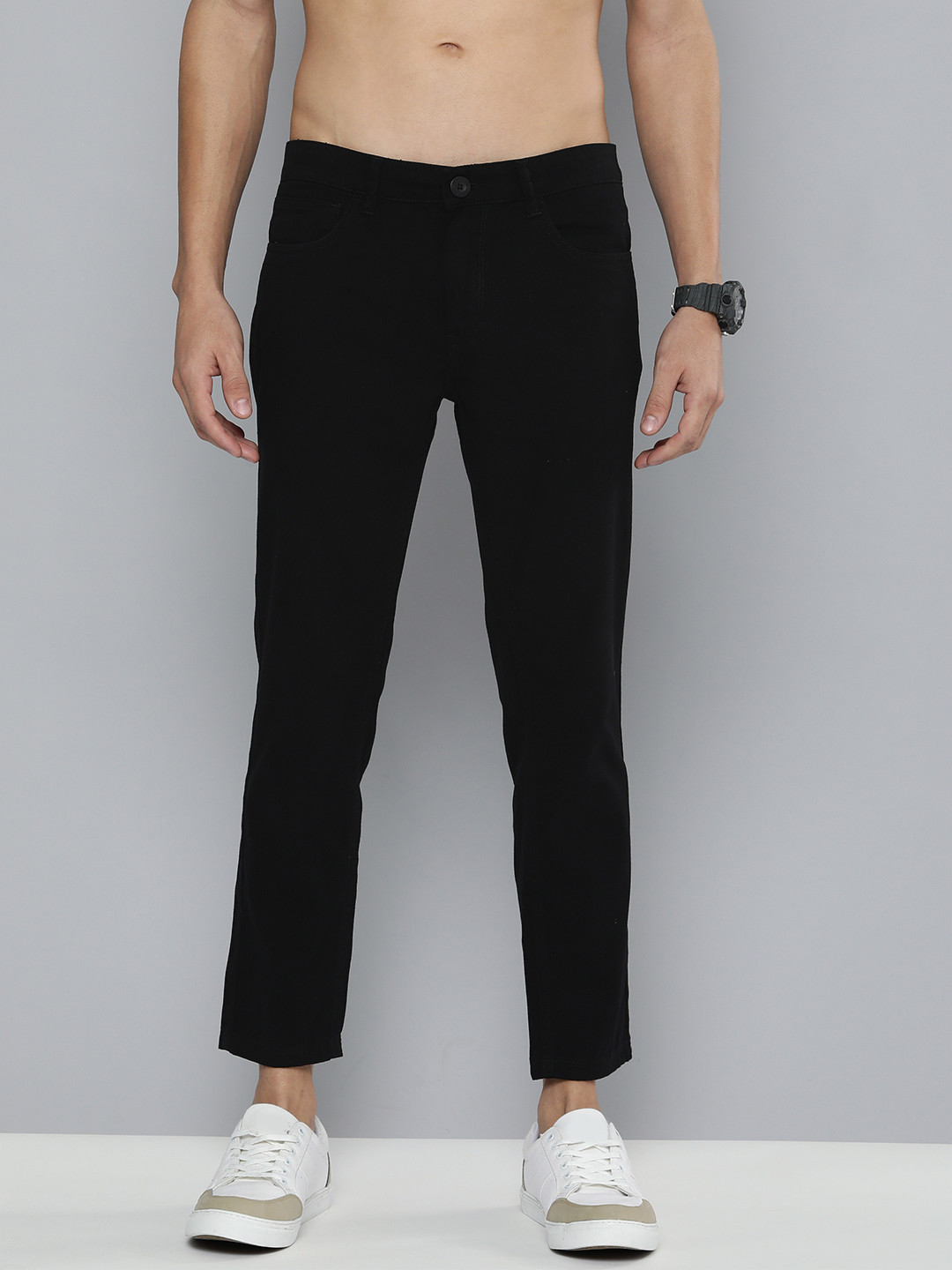 

HERE&NOW Men Black Solid Mid-Rise Regular Trousers