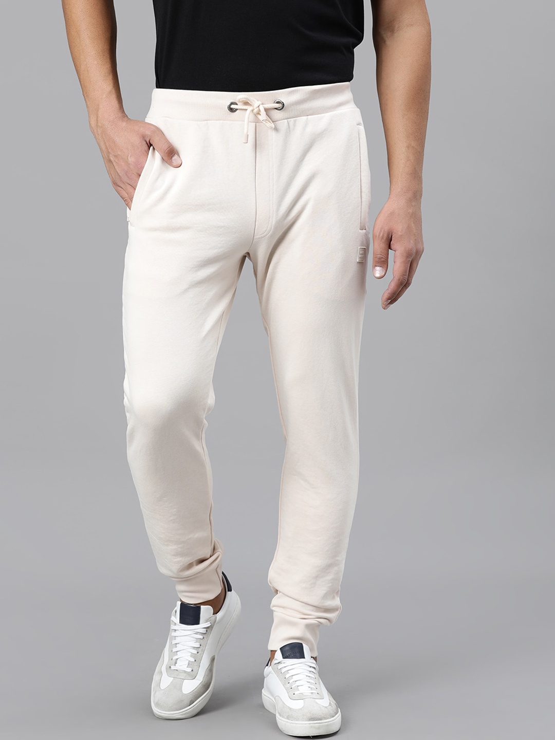 

RARE RABBIT Men Arvon Slim Fit Solid jogger, Peach