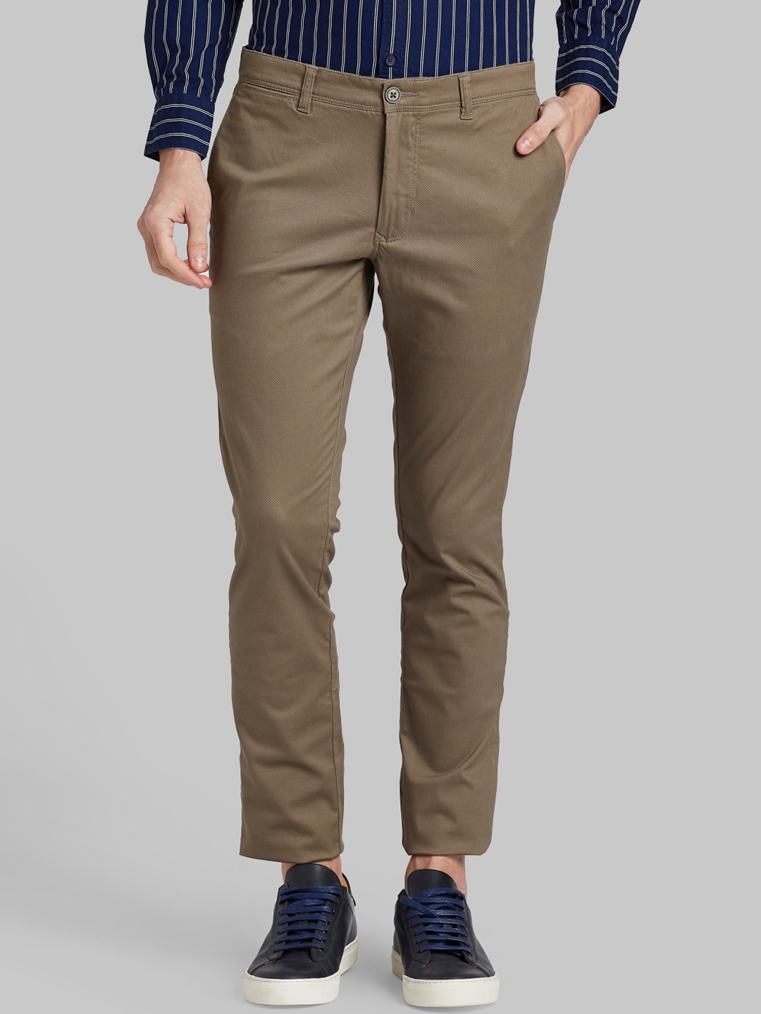 

Parx Men Khaki Slim Fit Trousers