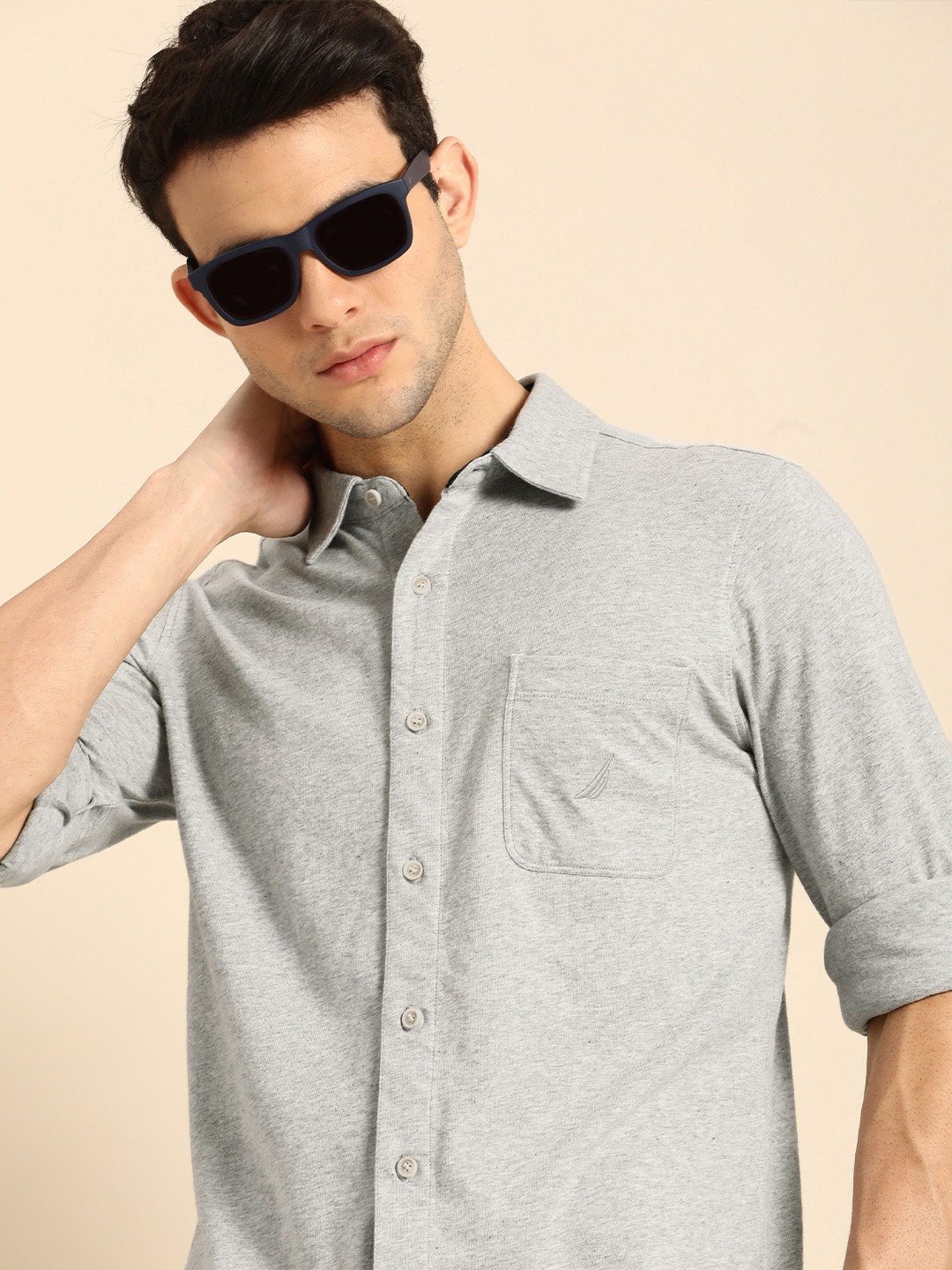 

Nautica Men Grey Solid Slim Fit Casual Shirt