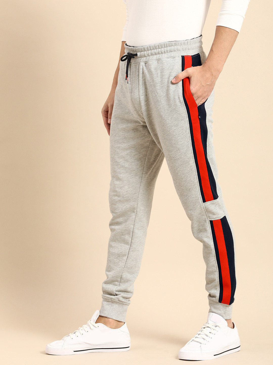

Nautica Men Grey Brand Logo Printed Fit Mid Rise Joggers With Contrast Side Stripes