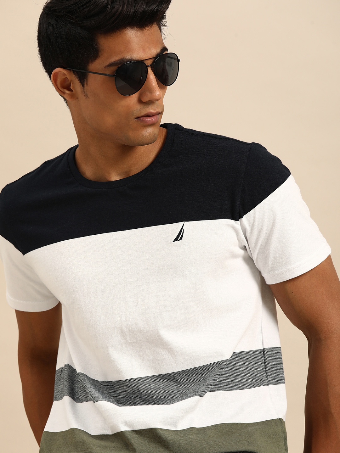 

Nautica Men White & Navy Blue Colourblocked Pure Cotton T-shirt