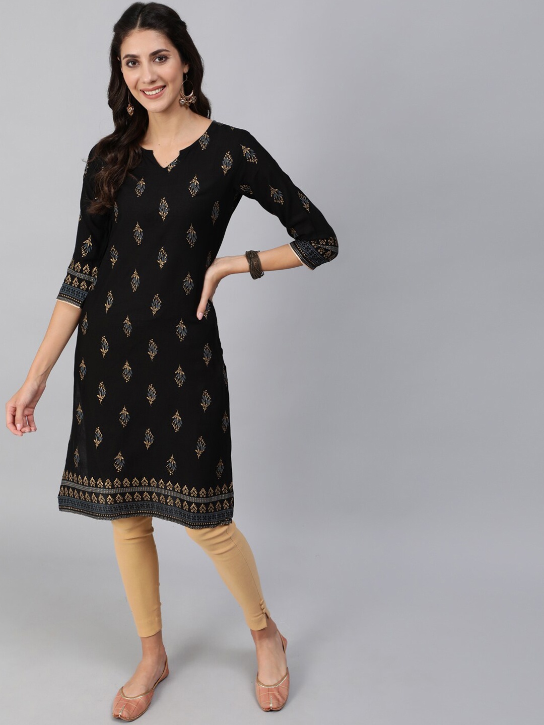 

AASI - HOUSE OF NAYO Women Black & Gold-Toned Floral Printed Kurta