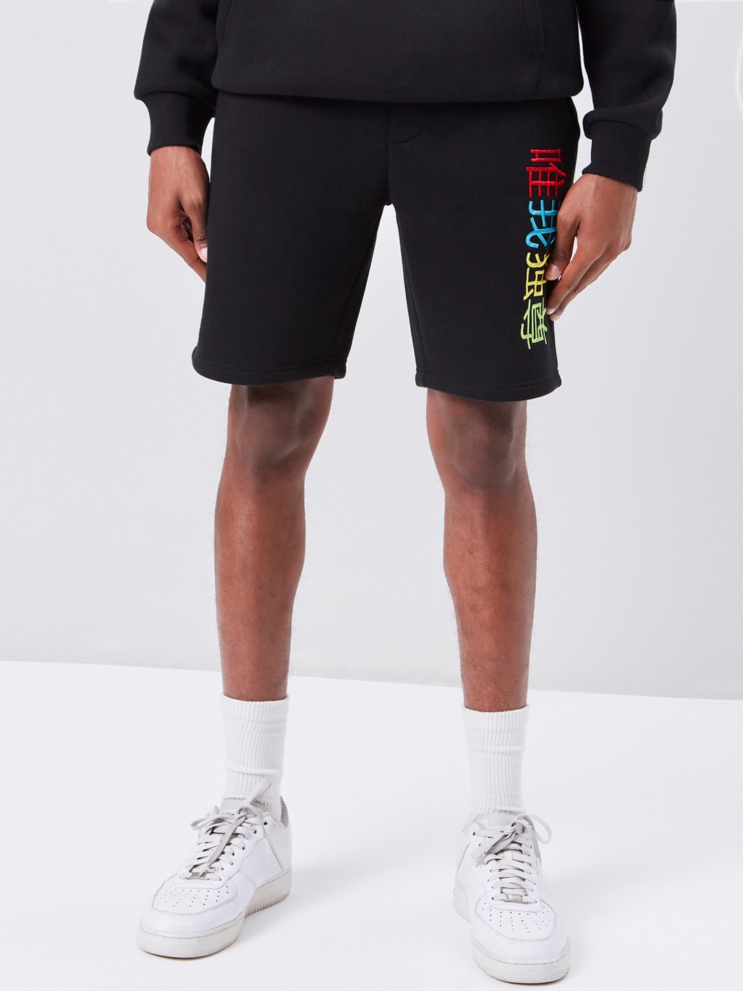 

FOREVER 21 Men Black Regular Shorts