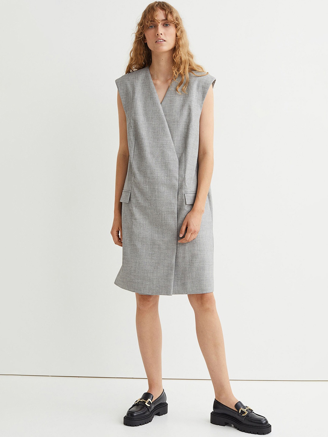 

H&M Women Grey Sleeveless jacket dress
