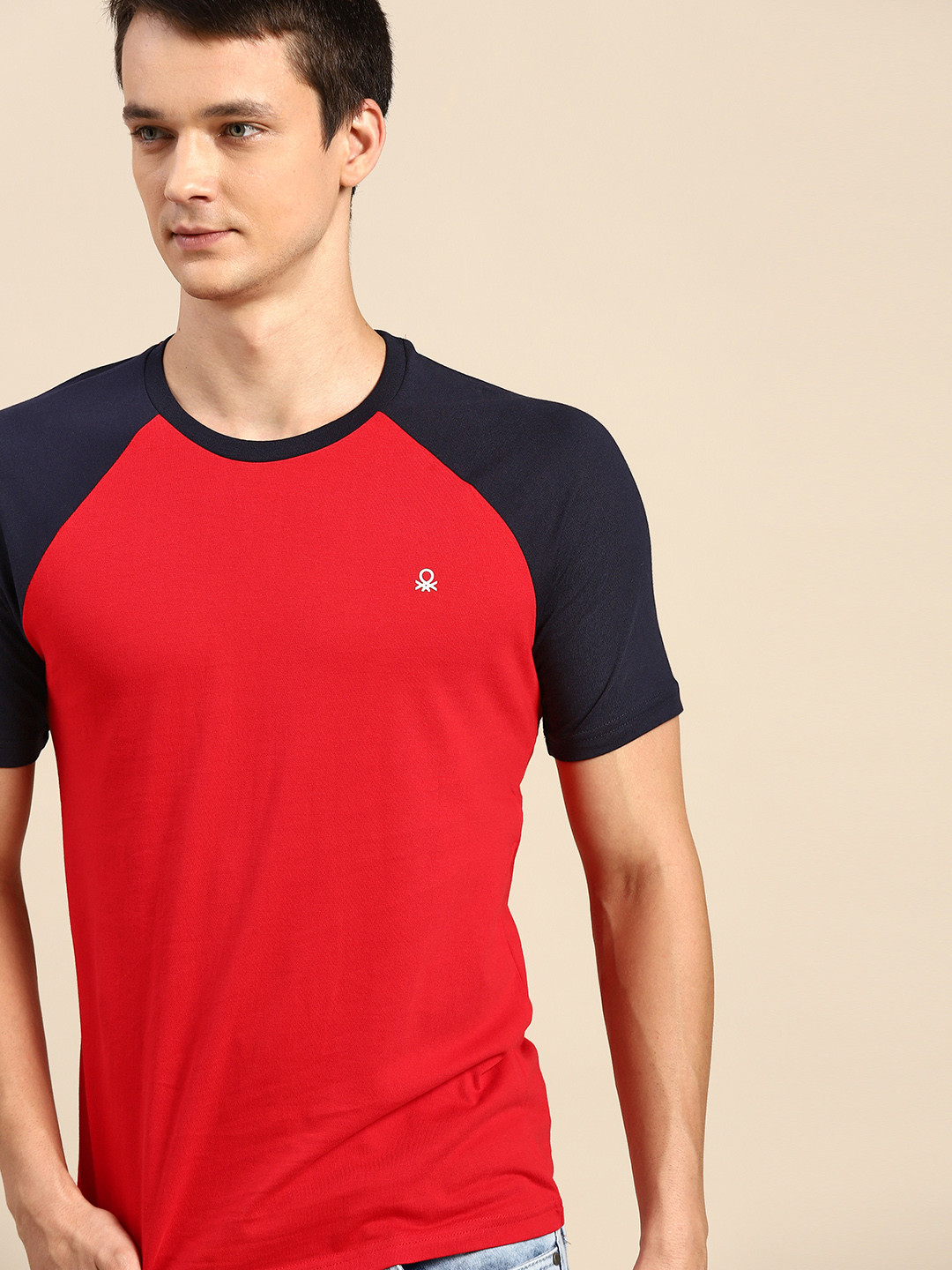 

United Colors of Benetton Men Red Pure Cotton Solid Pure Cotton T-shirt
