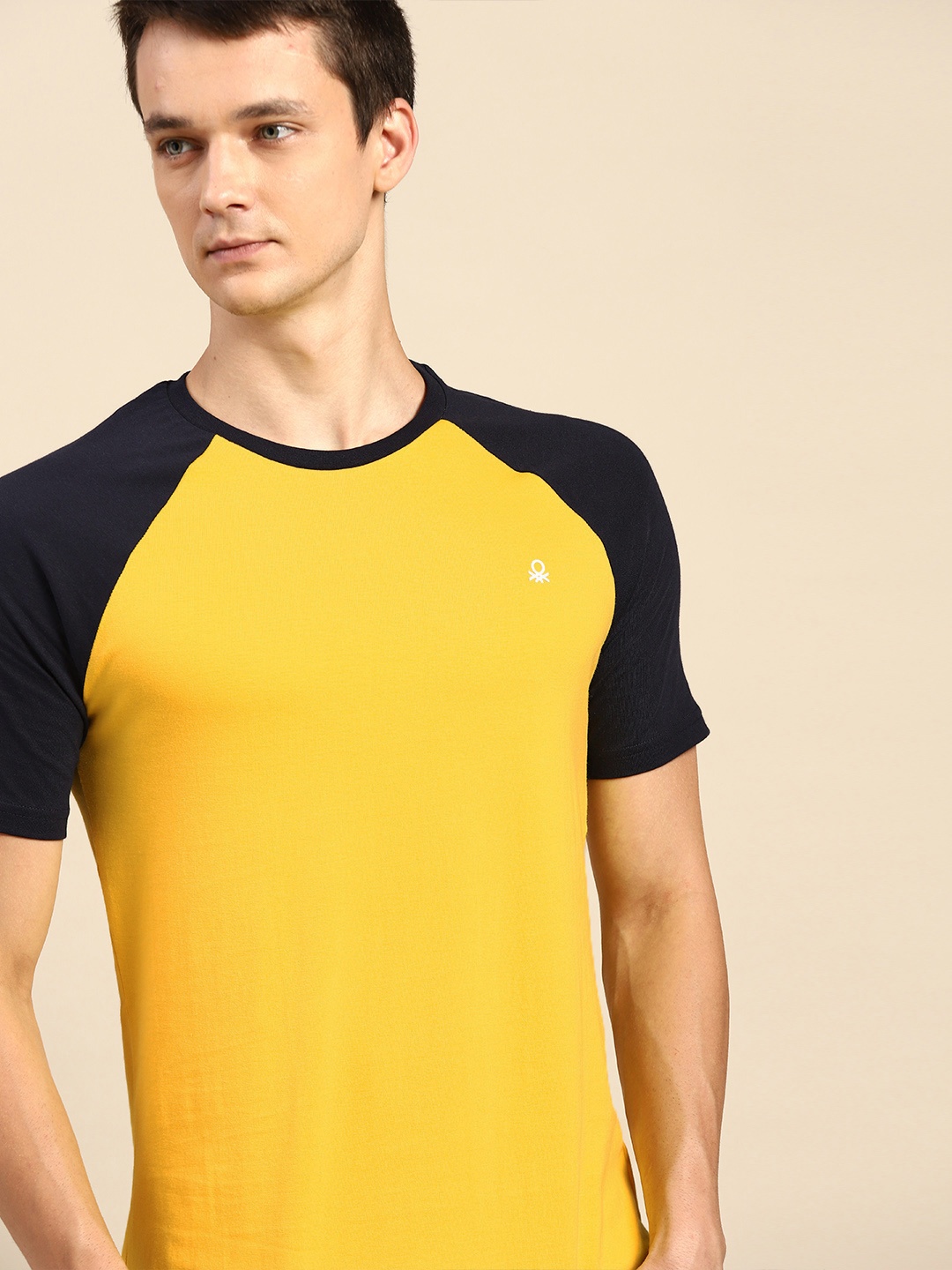 

United Colors of Benetton Men Yellow Pure Cotton Solid Pure Cotton T-shirt