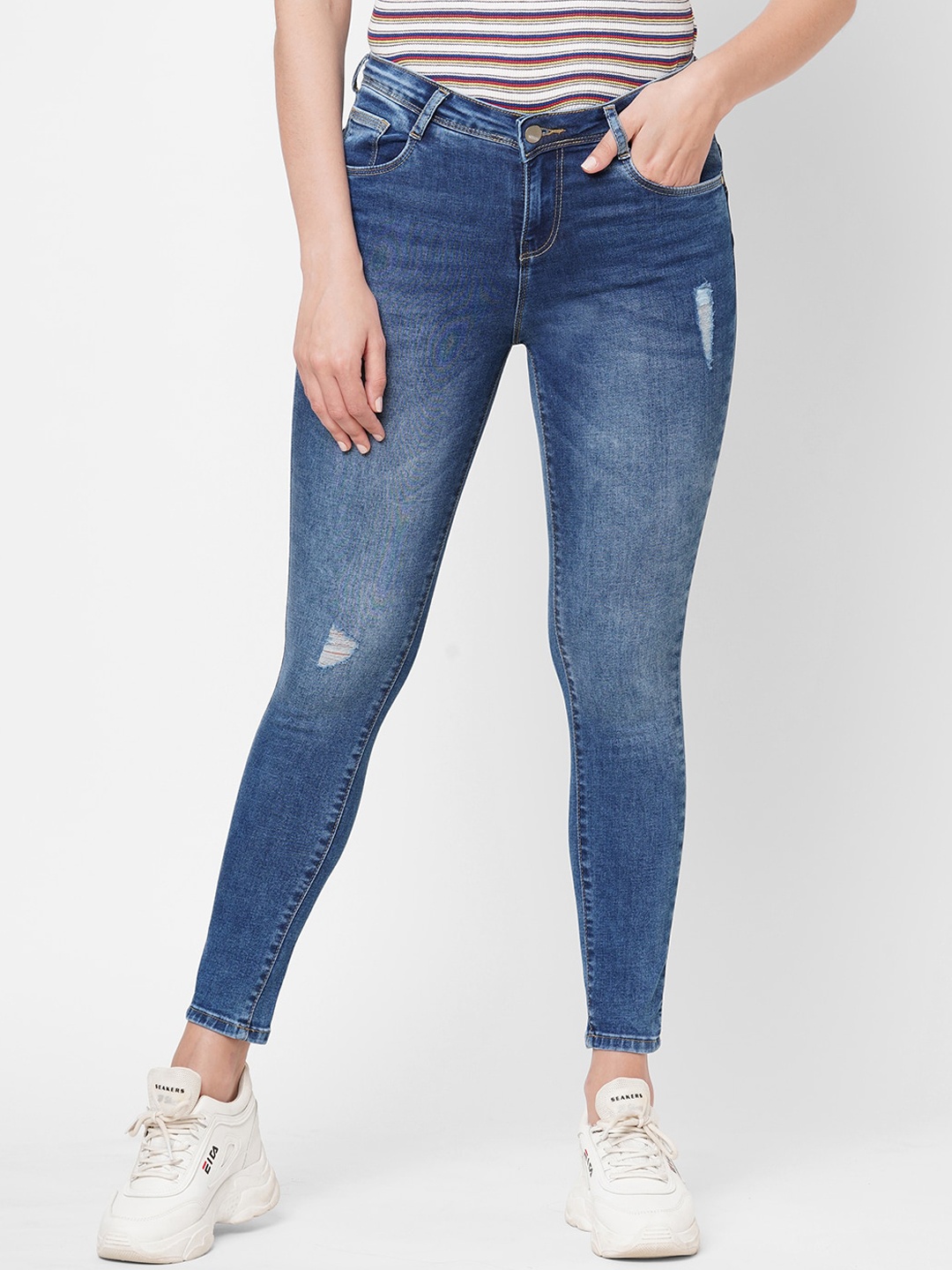 

Kraus Jeans Women Blue Skinny Fit Low Distress Heavy Fade Jeans