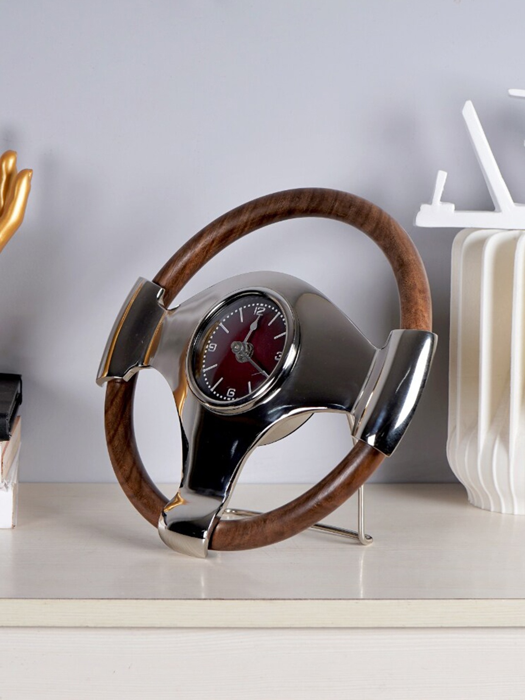

THE ARTMENT Black & Brown Contemporary Table Clock