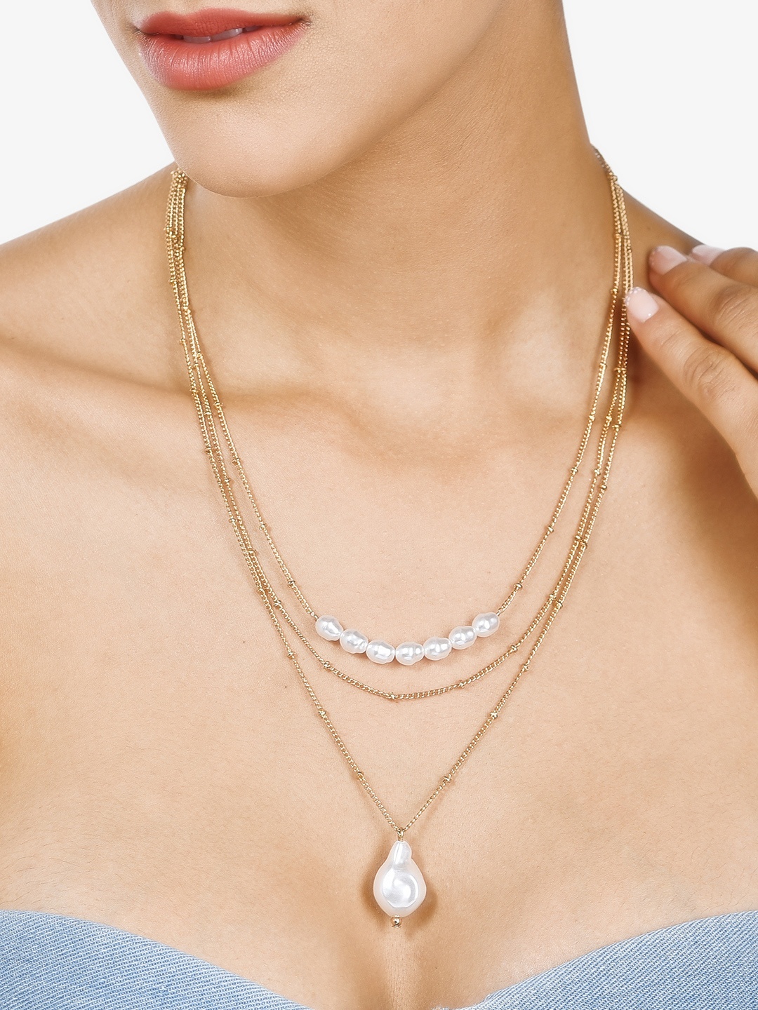

AMI Gold-Toned & White Alloy Gold-Plated Layered Chain