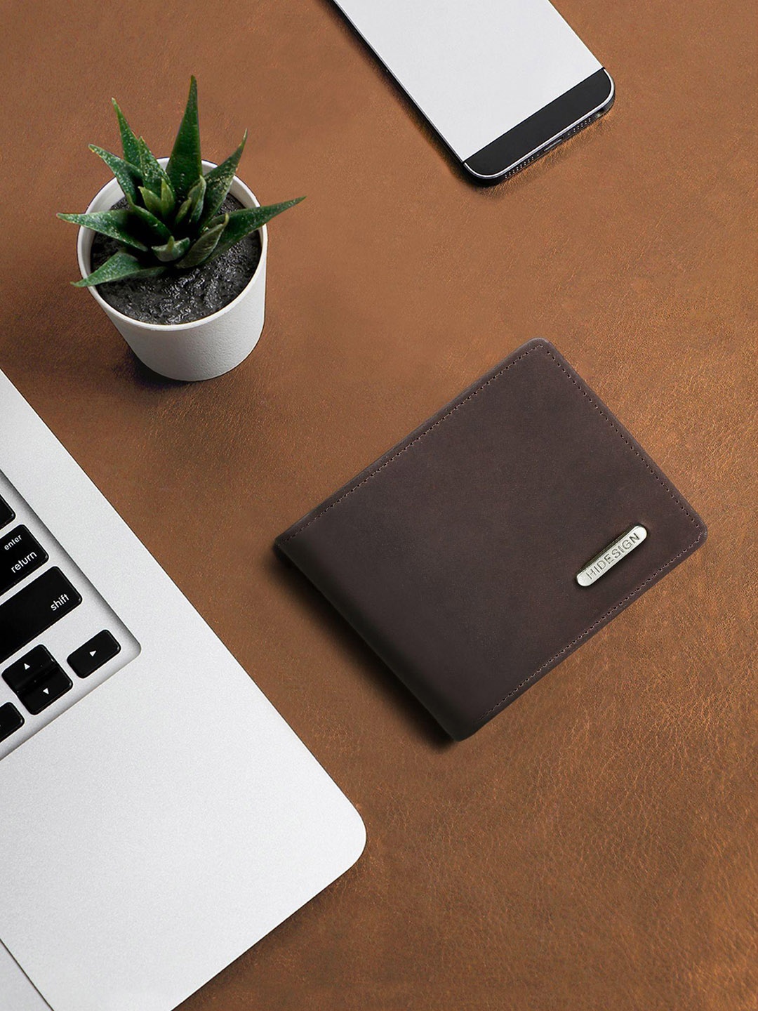 

Hidesign Men Brown Leather Two Fold Wallet