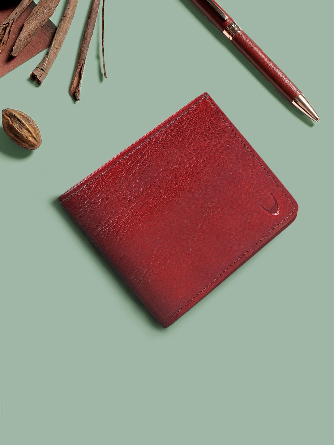

Hidesign Men Red Textured Leather Card Holder