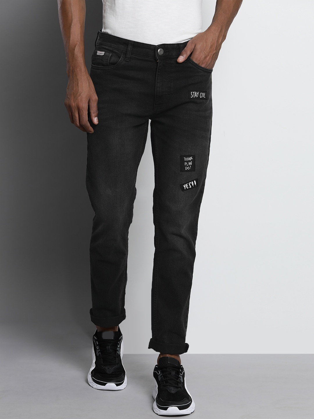 

The Indian Garage Co Men Black Slim Fit Stretchable Jeans