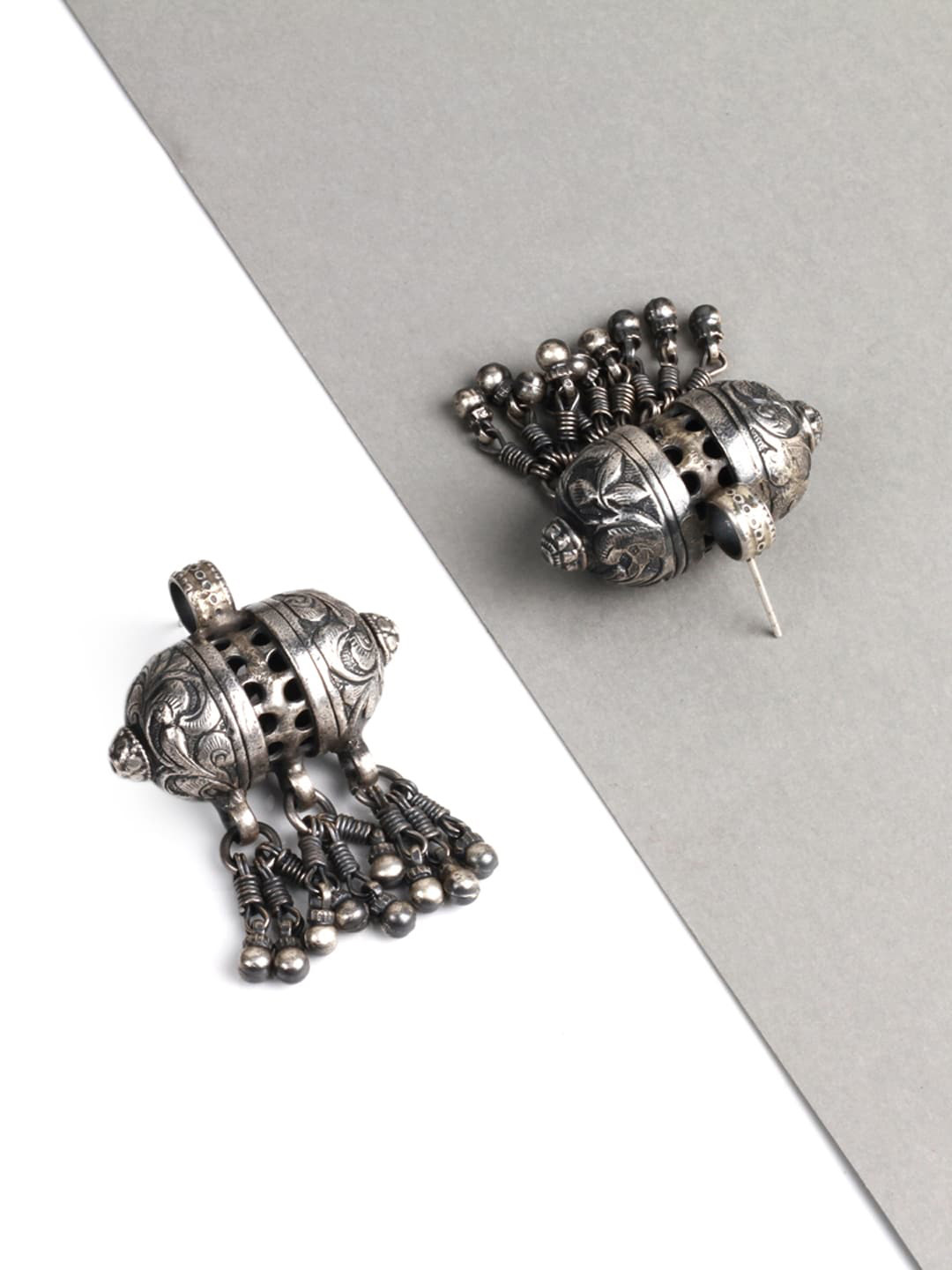 

SANGEETA BOOCHRA Silver-Toned Contemporary Studs Earrings
