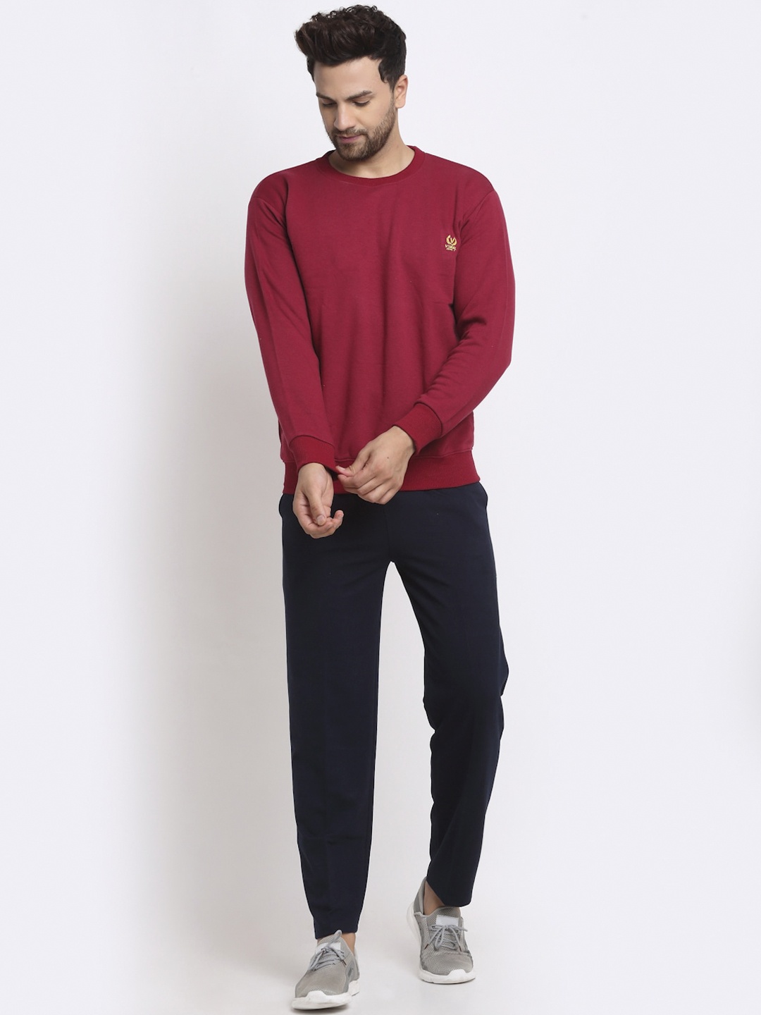 

VIMAL JONNEY Men Maroon & Navy Blue Solid Tracksuit