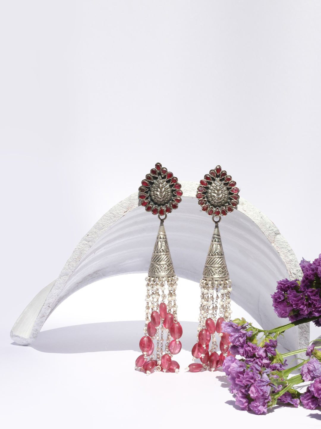 

SANGEETA BOOCHRA Silver-Toned Contemporary Jhumkas Earrings