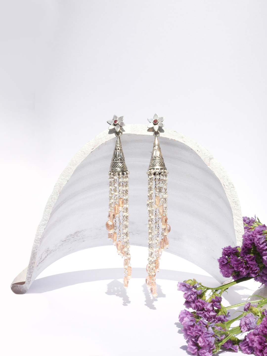 

SANGEETA BOOCHRA Silver-Toned Contemporary Drop Earrings
