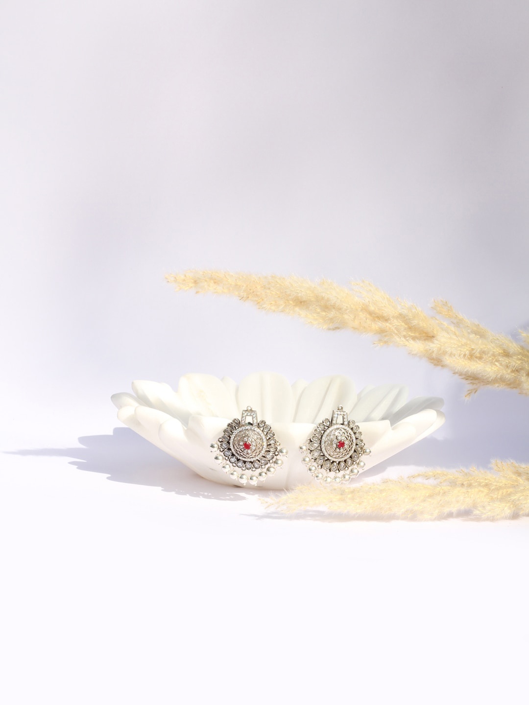 

SANGEETA BOOCHRA Silver-Toned Contemporary Studs Earrings