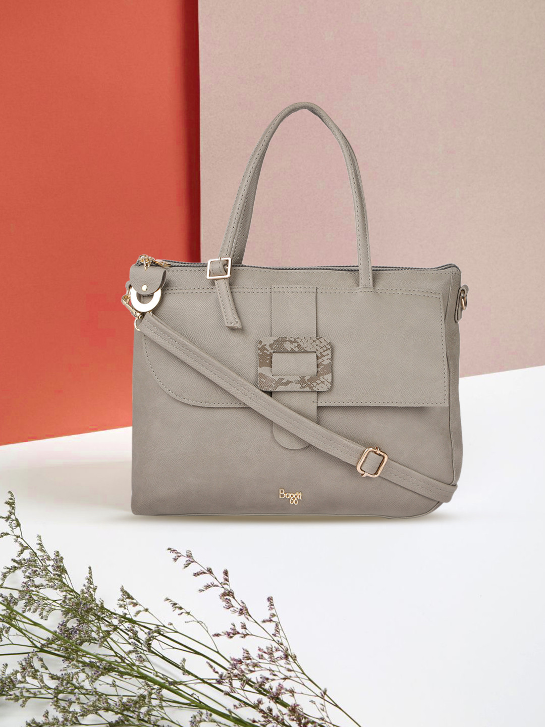 

Baggit Women Beige FLYNN TRIVAGO Handheld Bag