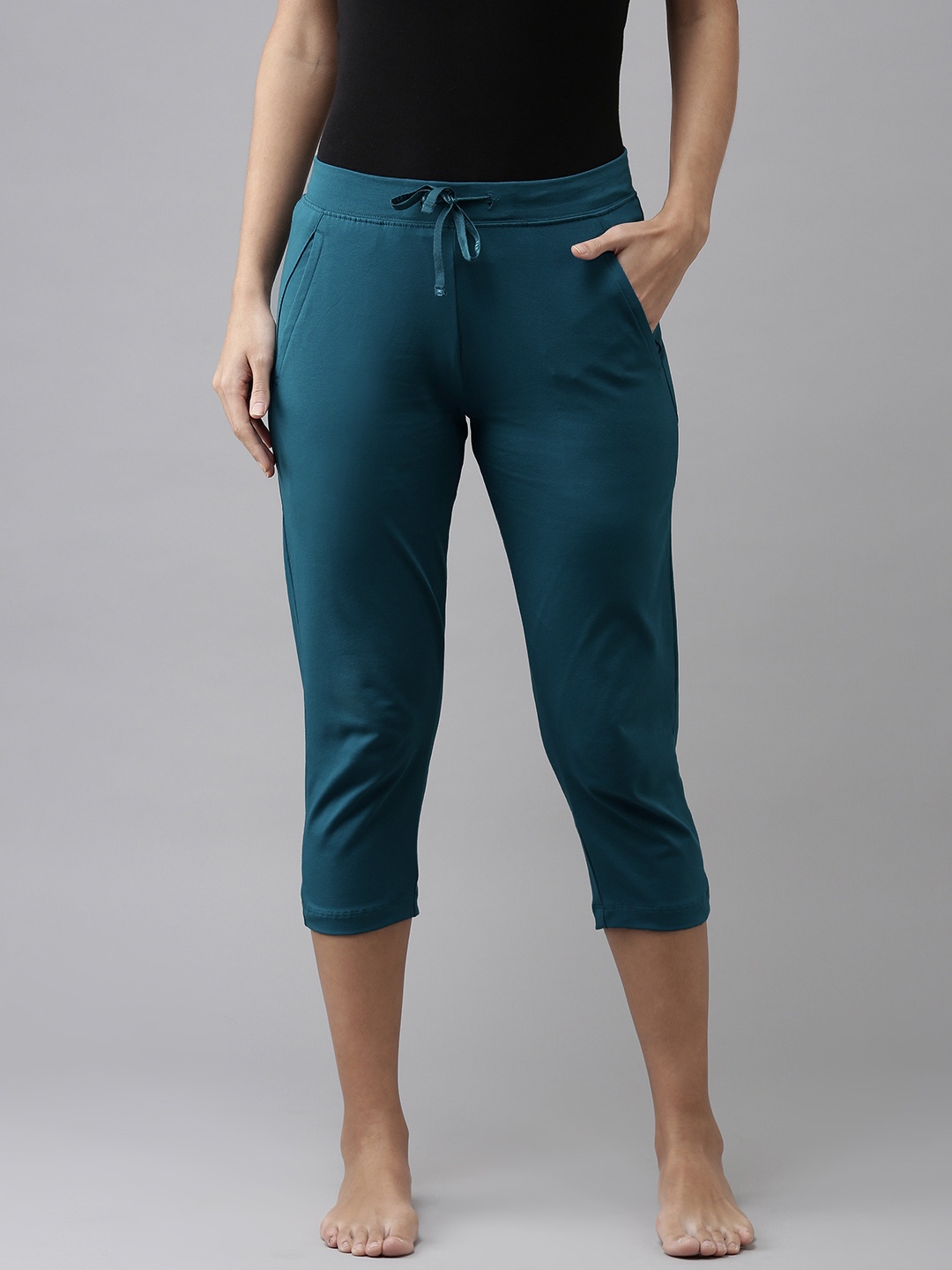 

Van Heusen Women Solid Smart Tech Easy Stain Release Lounge Capris, Teal