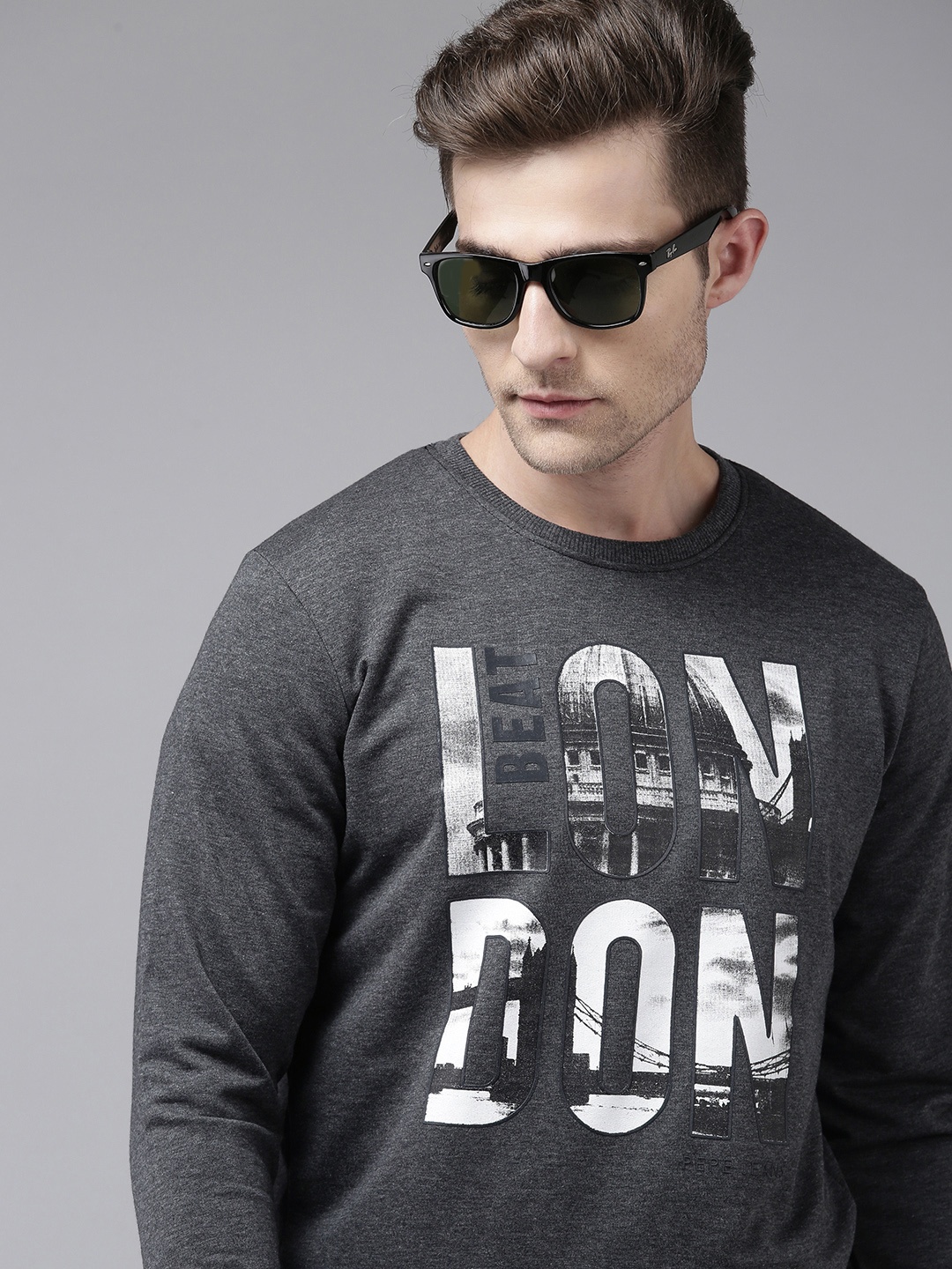 

BEAT LONDON by PEPE JEANS Men Charcoal Grey & Off-White Printed Sweatshirt