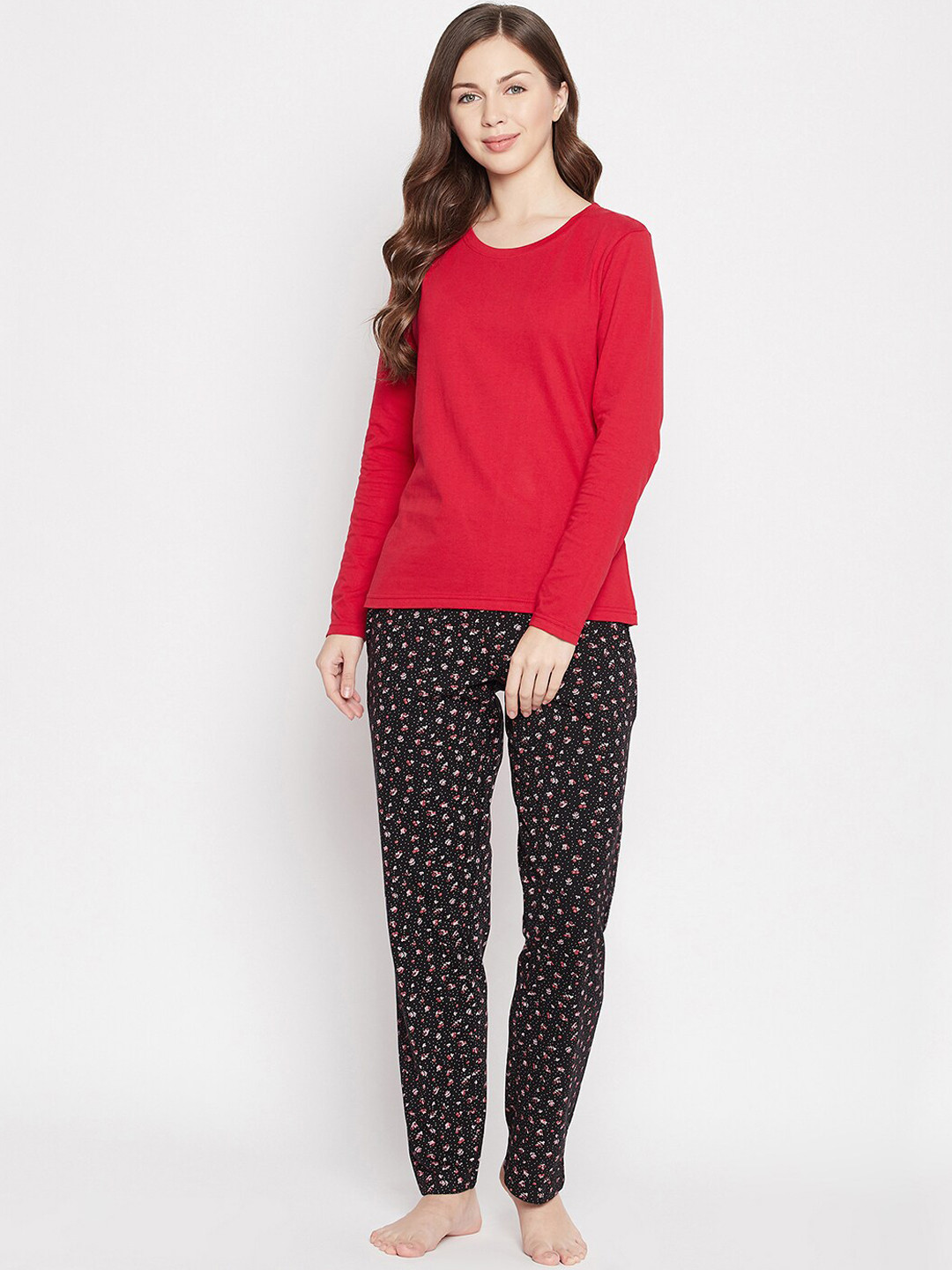 

Clovia Women Red & Black Pure Cotton Sleep Top With Pyjama Set