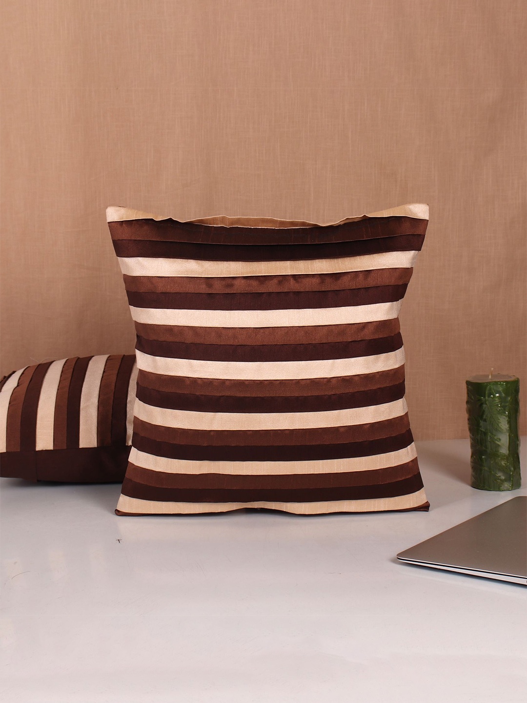 

Molcha Brown & Beige Set of 2 Colourblocked Square Cushion Covers