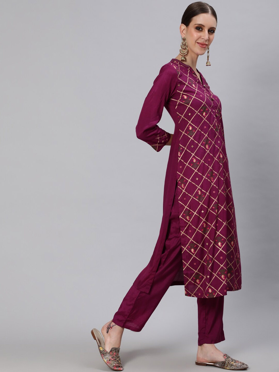 

Ishin Women Burgundy Regular Kurta with Trousers & With Dupatta