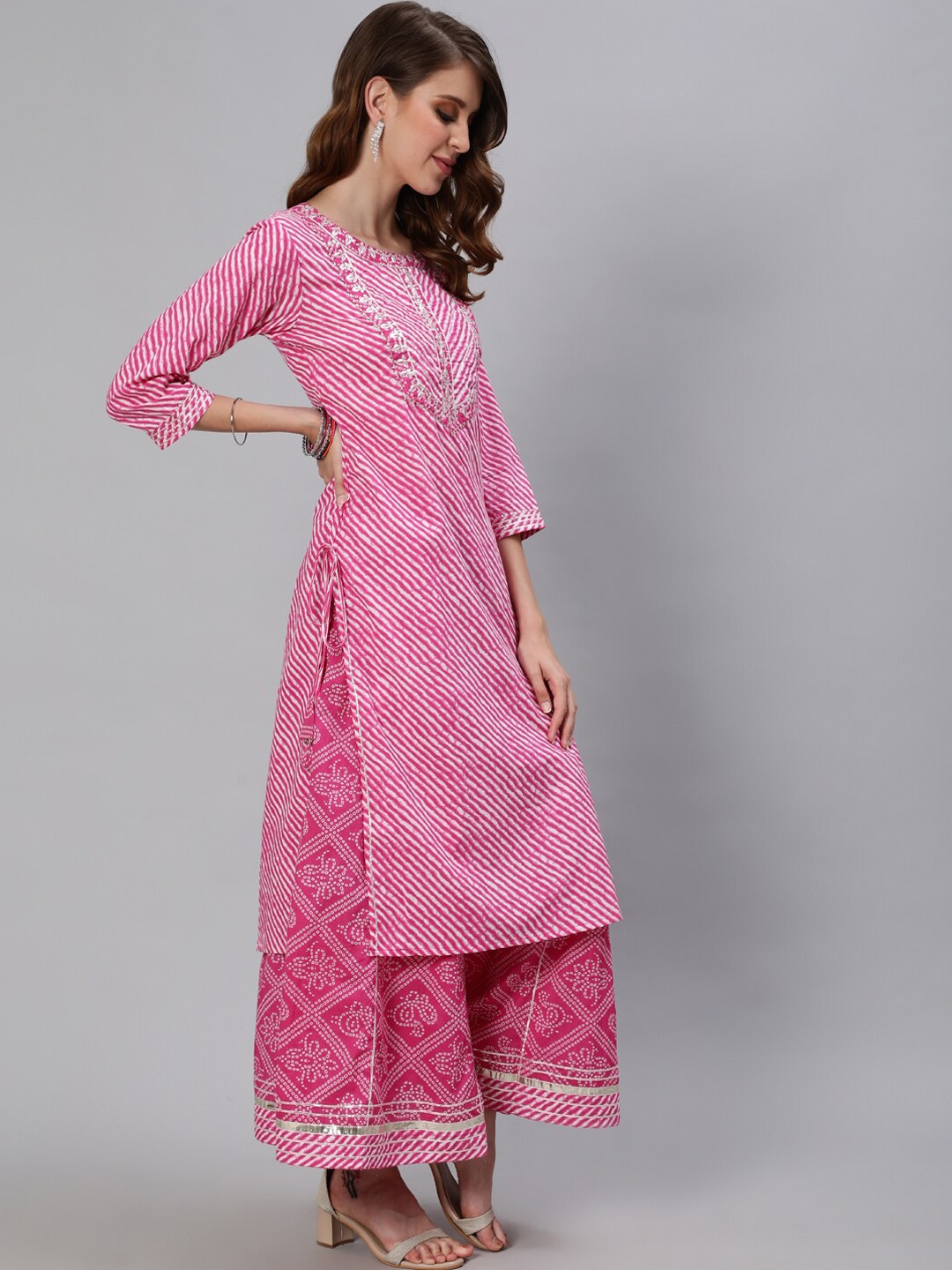 

Ishin Women Pink Leheriya Printed Pure Cotton Kurta with Palazzos