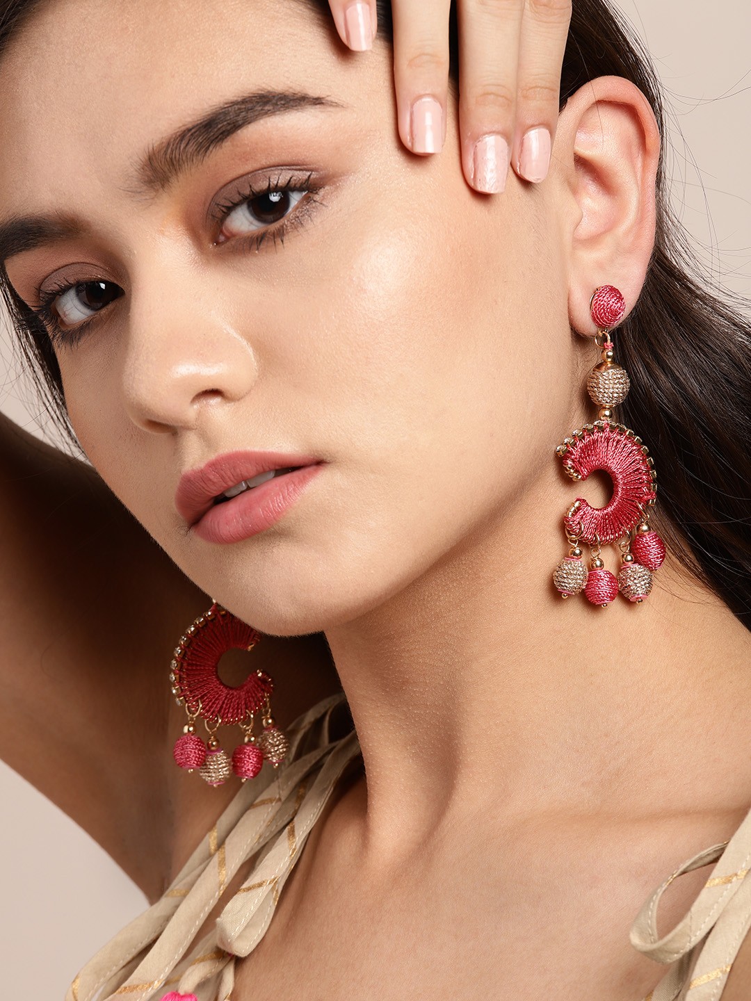 

Sangria Pink Rose Gold-Plated Threadwork Stone-Studded Contemporary Drop Earrings