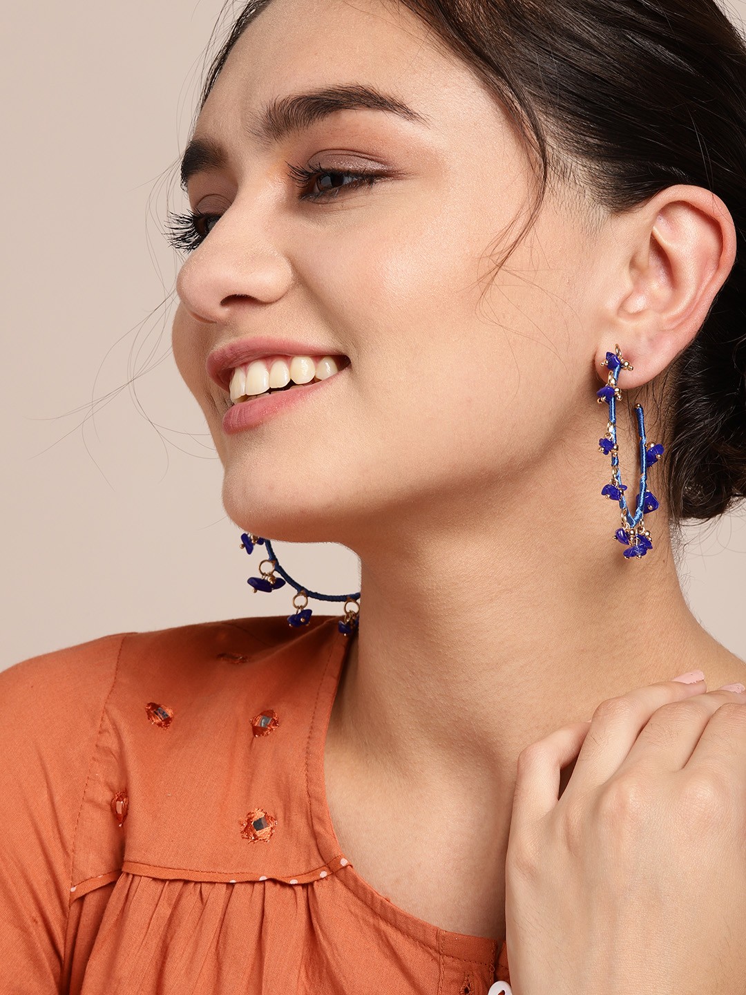 

Sangria Blue & Gold-Toned Beaded Crescent-Shaped Half Hoop Earrings
