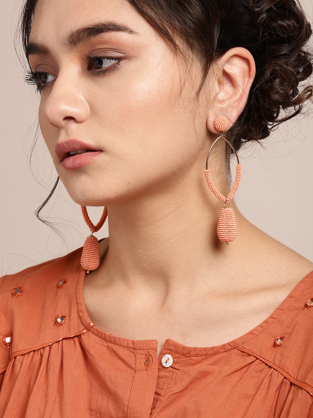 

Sangria Peach-Coloured & Gold-Toned Beaded Geometric Drop Earrings