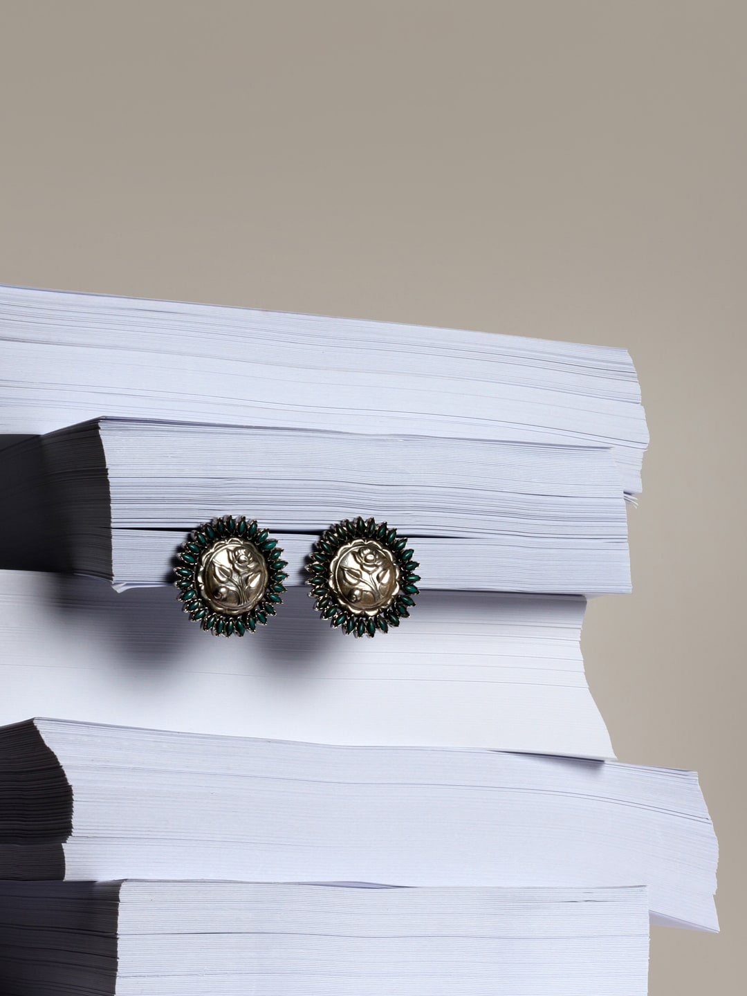 

SANGEETA BOOCHRA Silver-Plated Silver-Toned Circular Studs Earrings