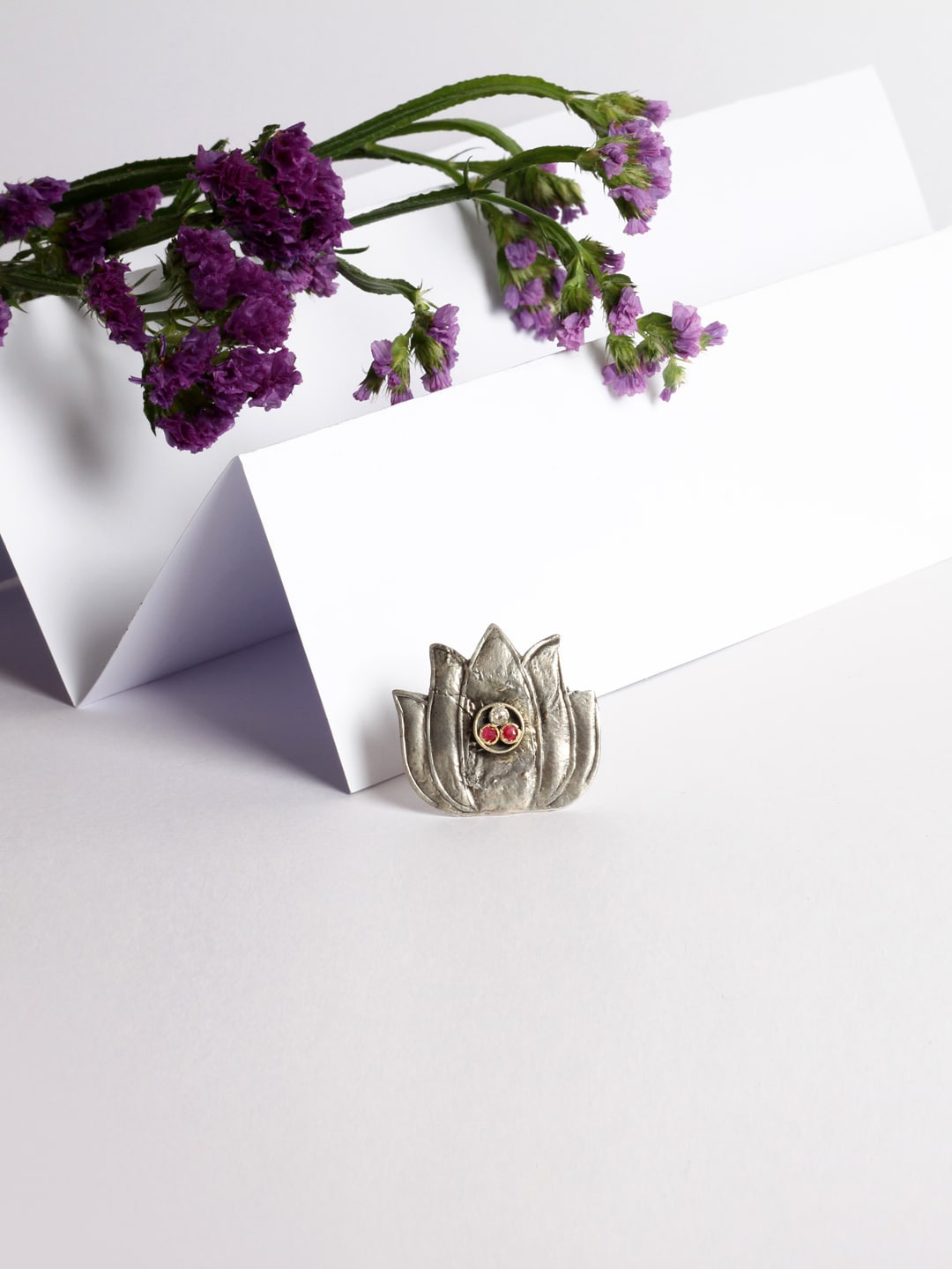 

SANGEETA BOOCHRA Silver Handcrafted Finger Ring