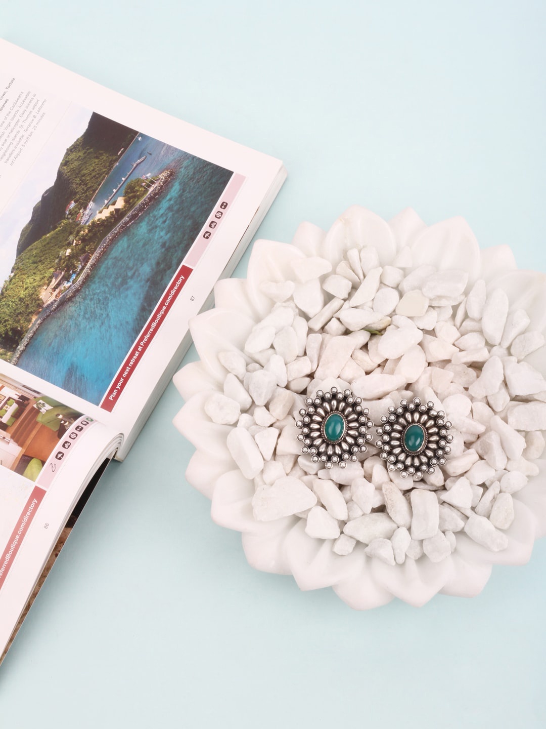 

SANGEETA BOOCHRA Silver-Toned Contemporary Studs Earrings