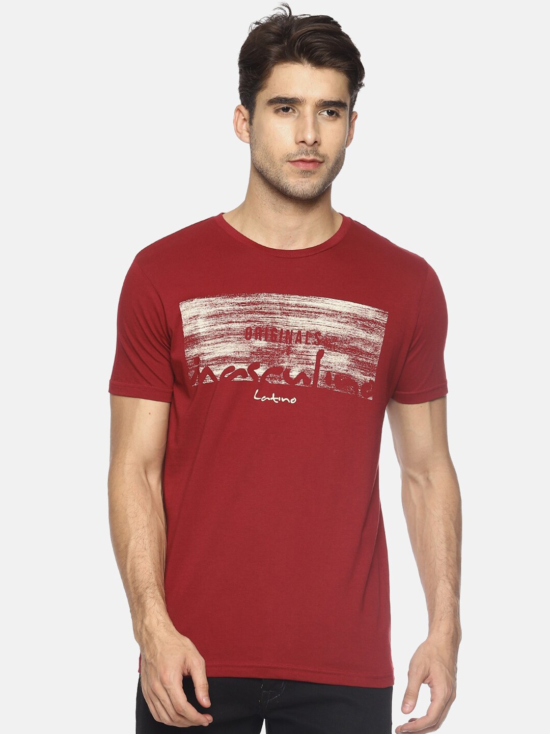 

Masculino Latino Men Maroon Pure Cotton Graphic Printed Pure Cotton T-shirt