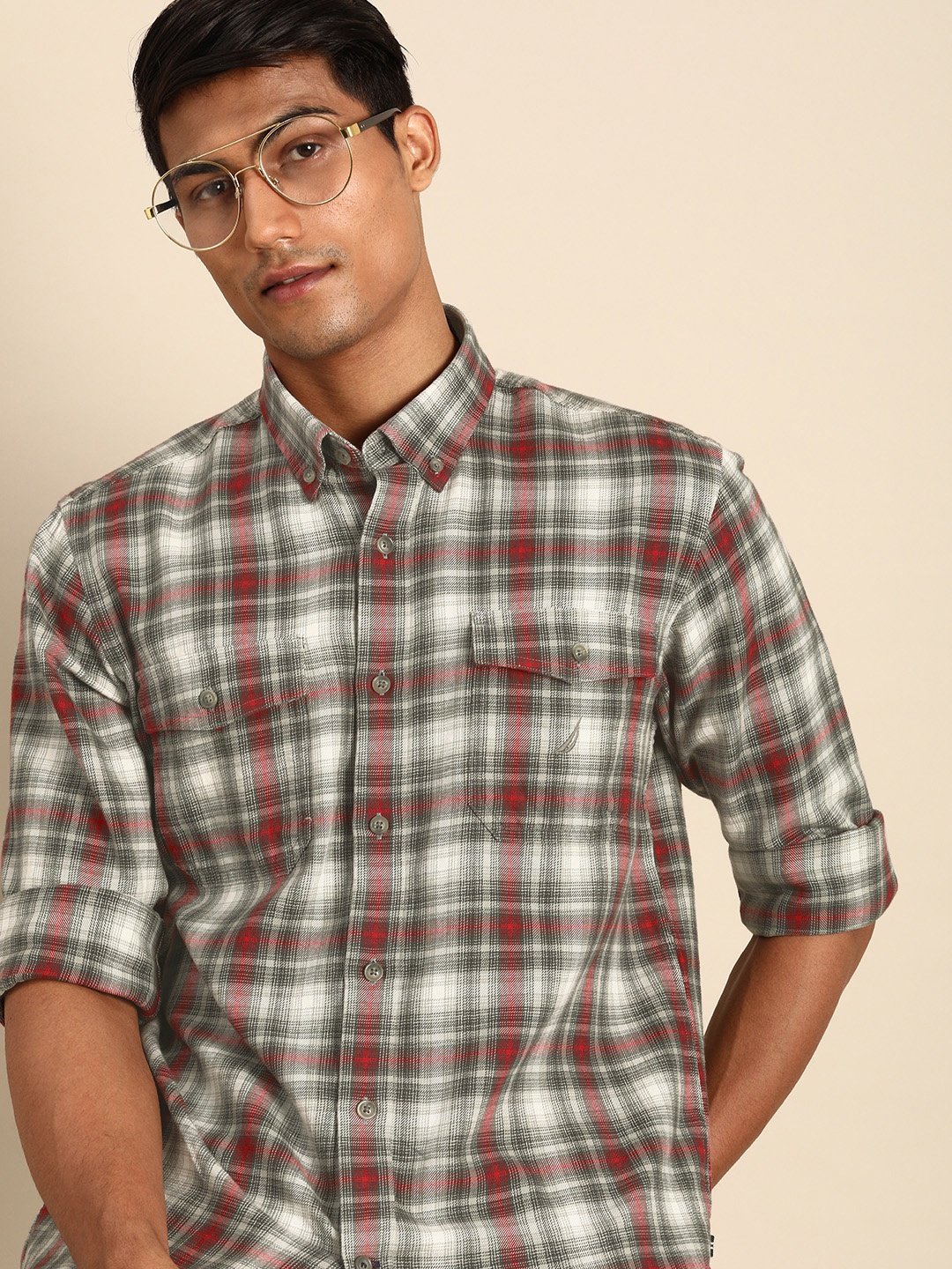 

Nautica Men White & Red Classic Fit Tartan Checked Pure Cotton Casual Shirt