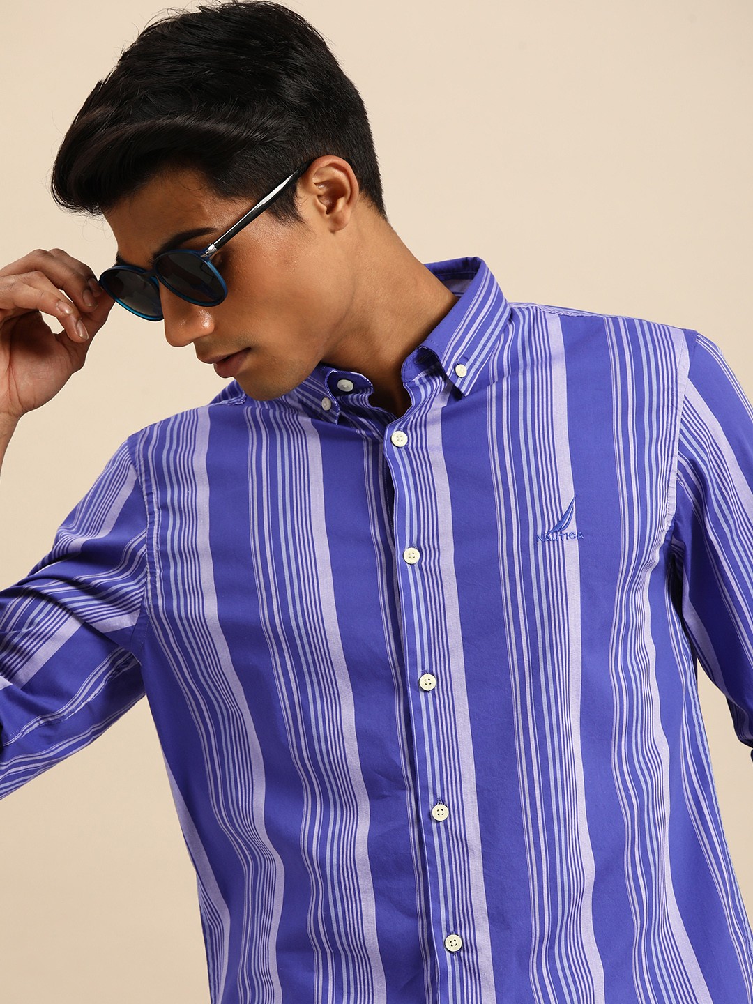 

Nautica Men Blue & White Regular Fit Opaque Striped Casual Shirt