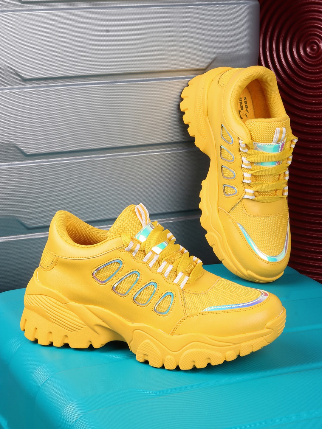 

TWIN TOES Women Yellow Lightweight Sneakers