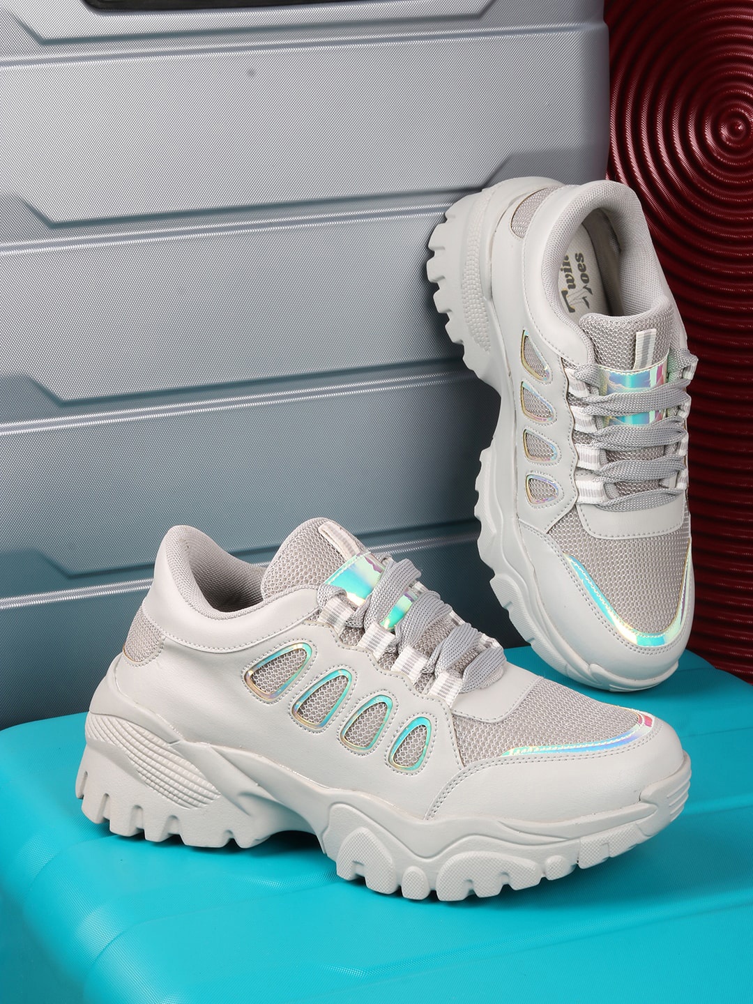 

TWIN TOES Women Grey & Blue Woven Design Sneakers