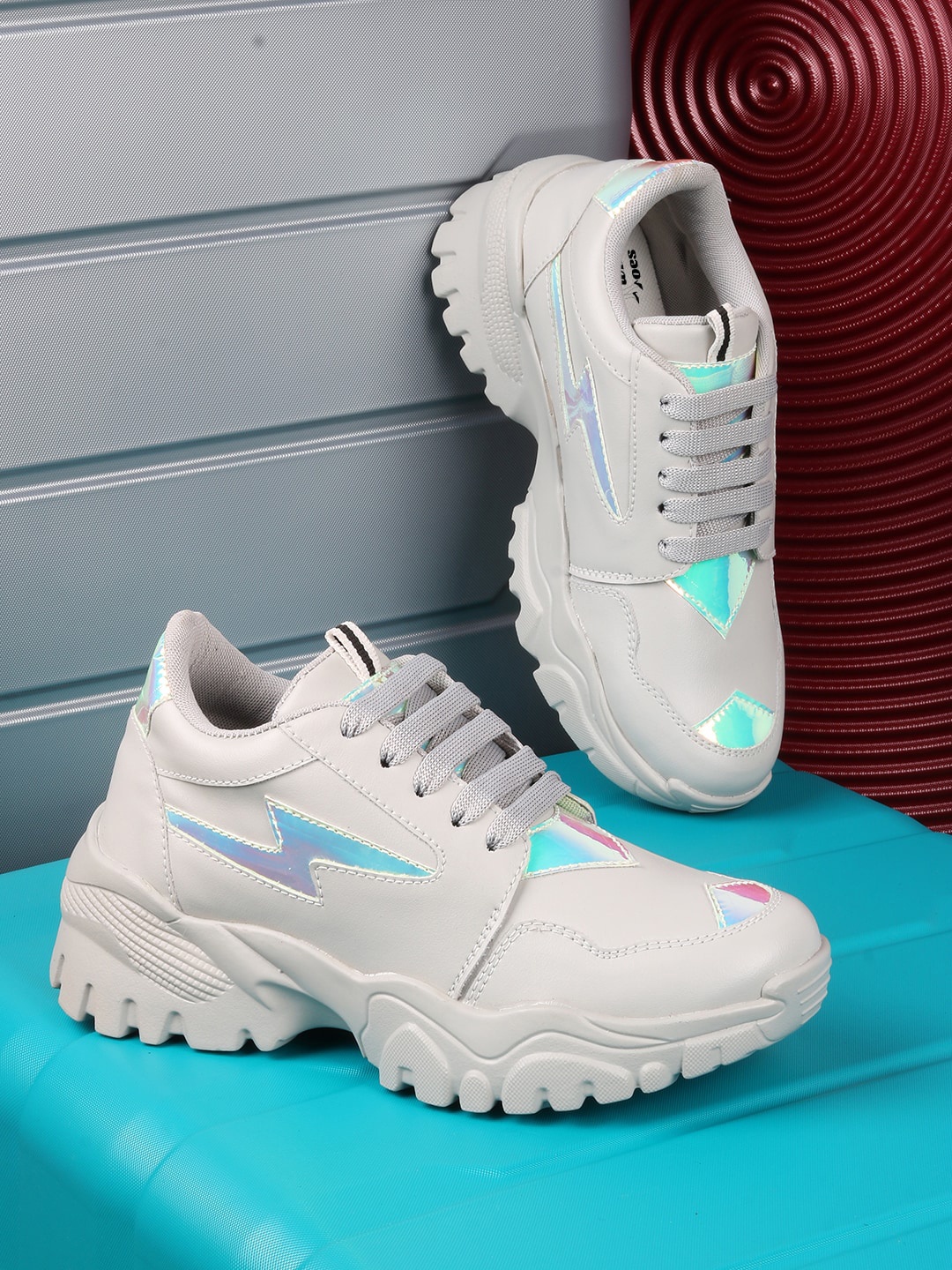 

TWIN TOES Women Grey Colourblocked Sneakers