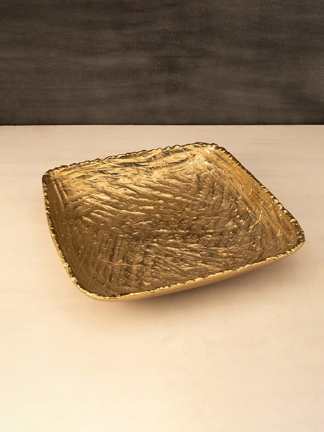 

ellementry Gold-Toned 1 Pieces Textured Melamine Platter