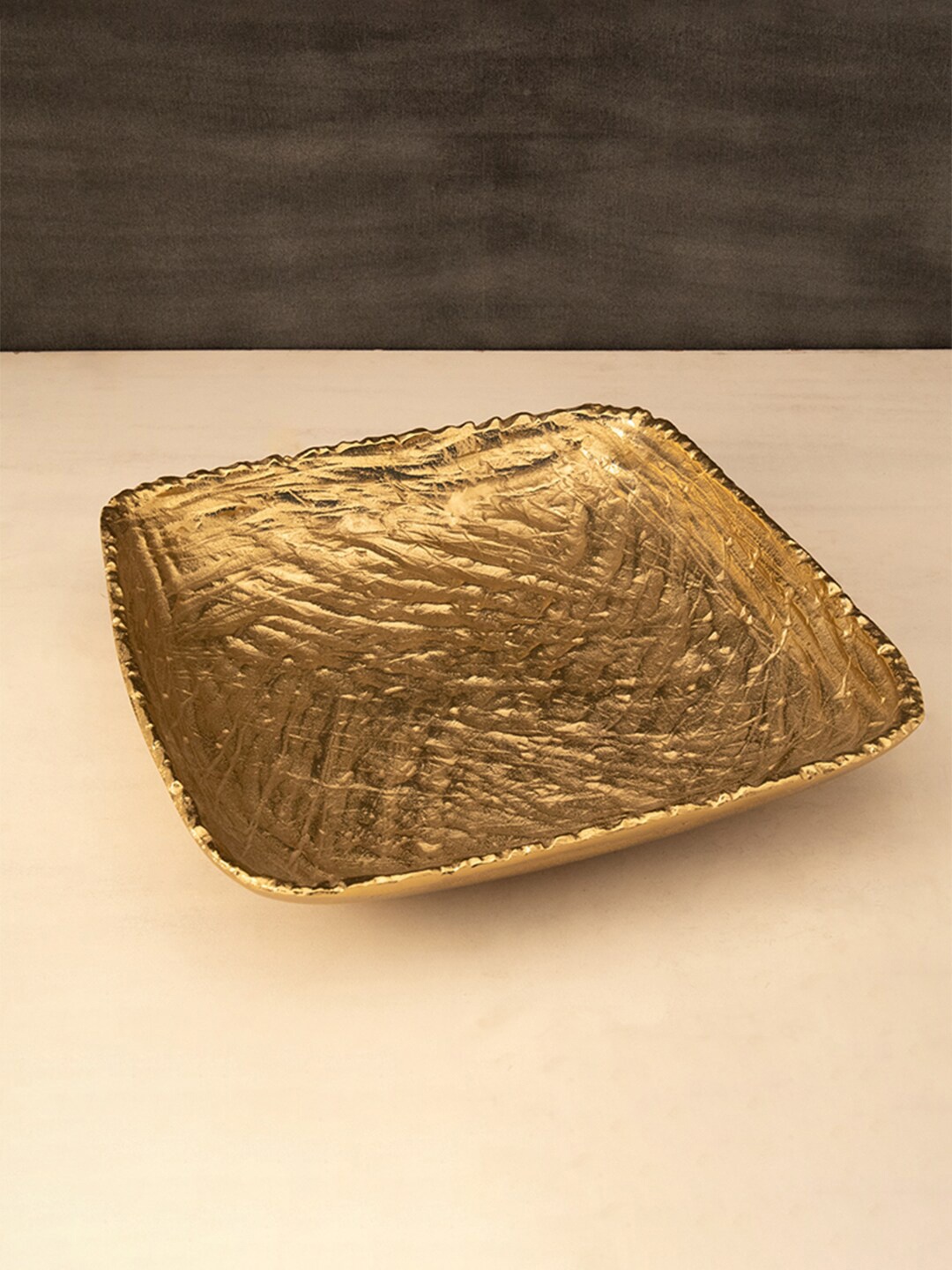 

ellementry Gold-Toned 1 Pieces Textured Melamine Platter