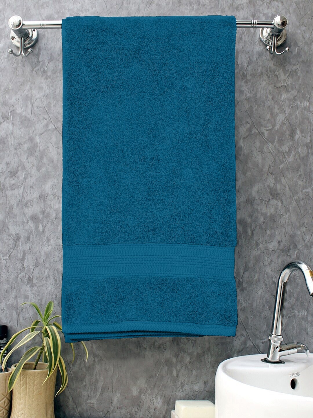 

BOMBAY DYEING Teal Blue Solid 650 GSM Cotton Bath Towel