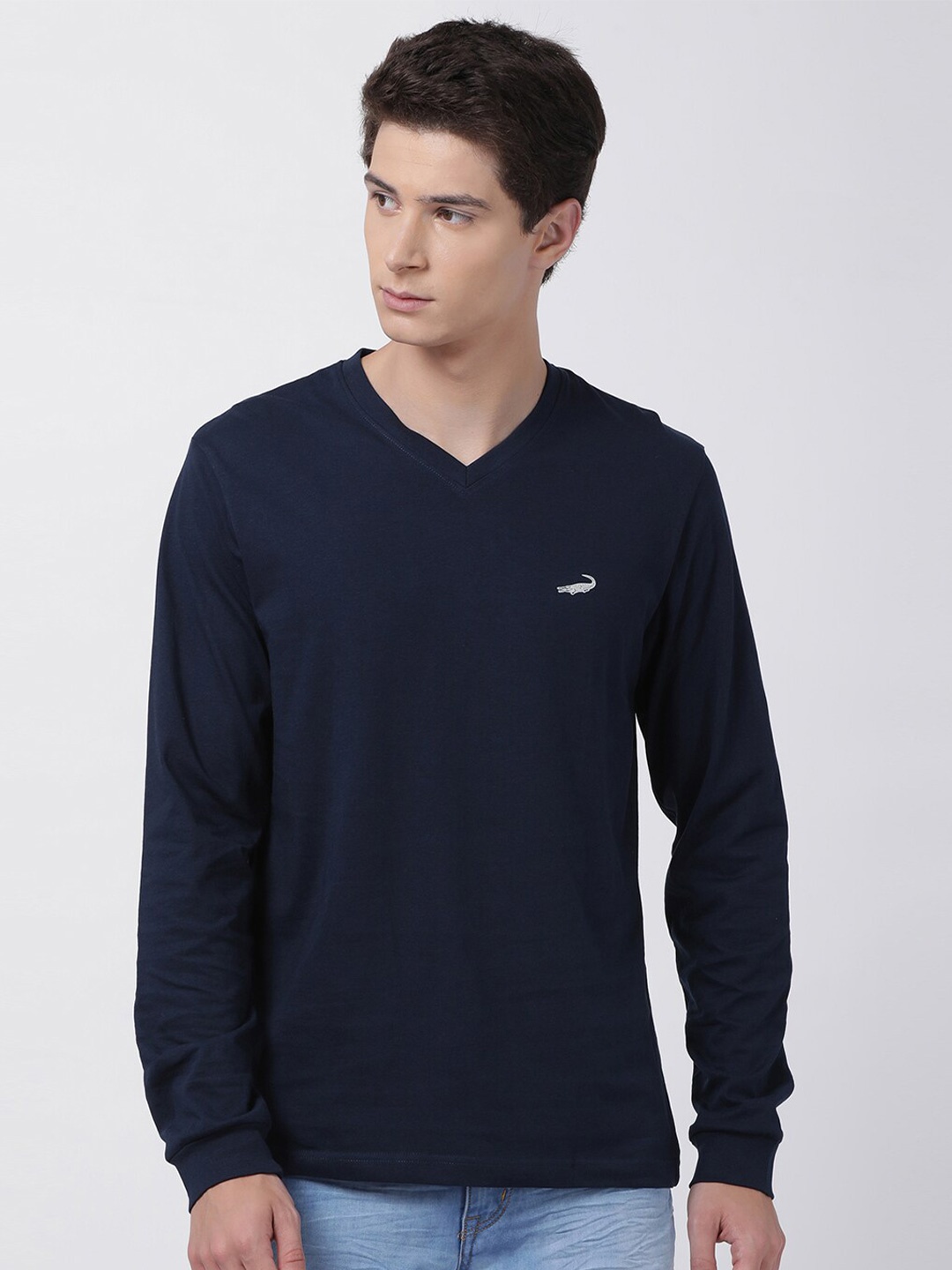 

Crocodile Men Navy Blue Solid V-Neck T-shirt