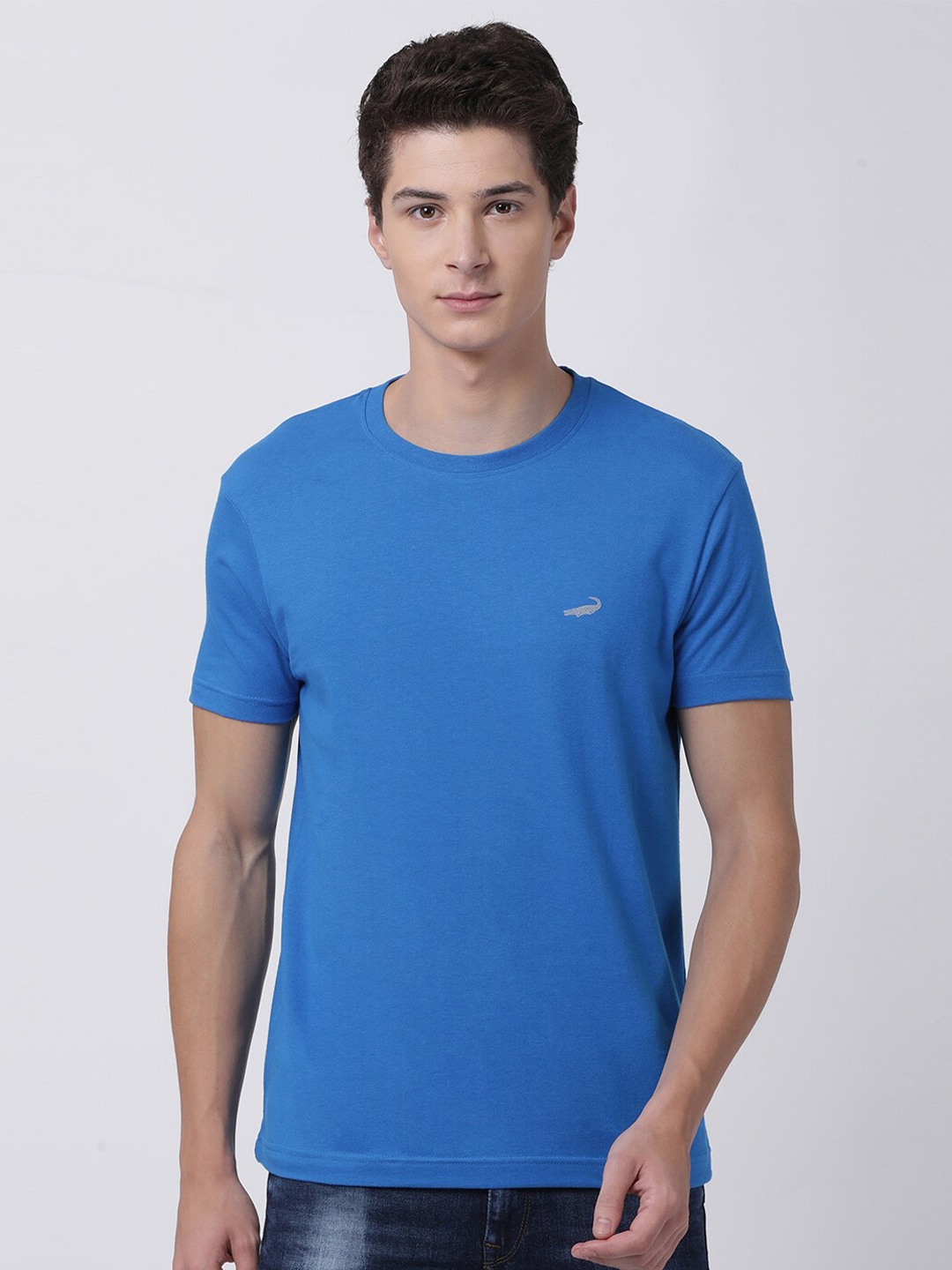 

Crocodile Men Blue Solid Round Neck T-shirt