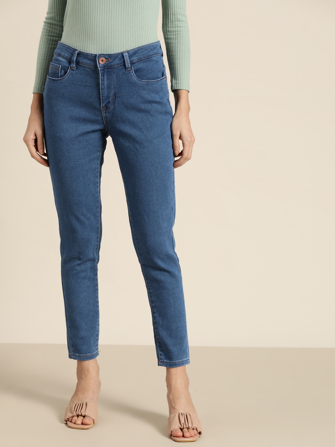 

ether Women Blue Skinny Fit Stretchable Cropped Jeans